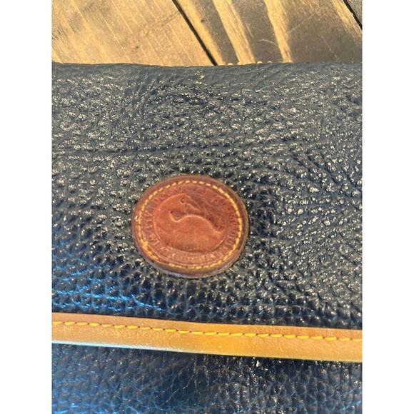 VTG Dooney & Bourke Pebble Leather Cross Body Wallet Purse Navy Trifold Flaws - Picture 2 of 10